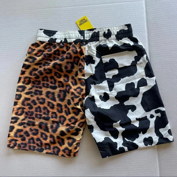All Over Animal Print Shorts Chinatown Market Men size Small New - Picture 3 of 8